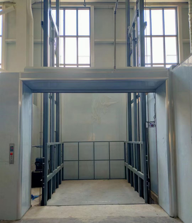 導軌式升降機 導軌式升降機